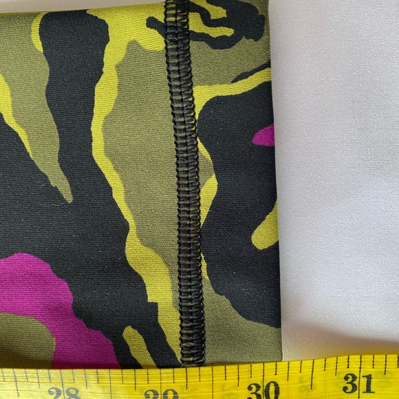 Lululemon - Picture 4 of 4